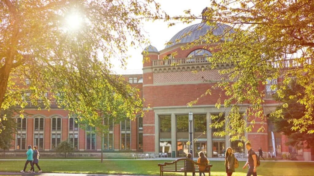 1.英国伯明翰大学（UOB）
